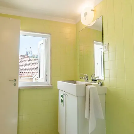 'white House' Apartment- Alfama 리스본